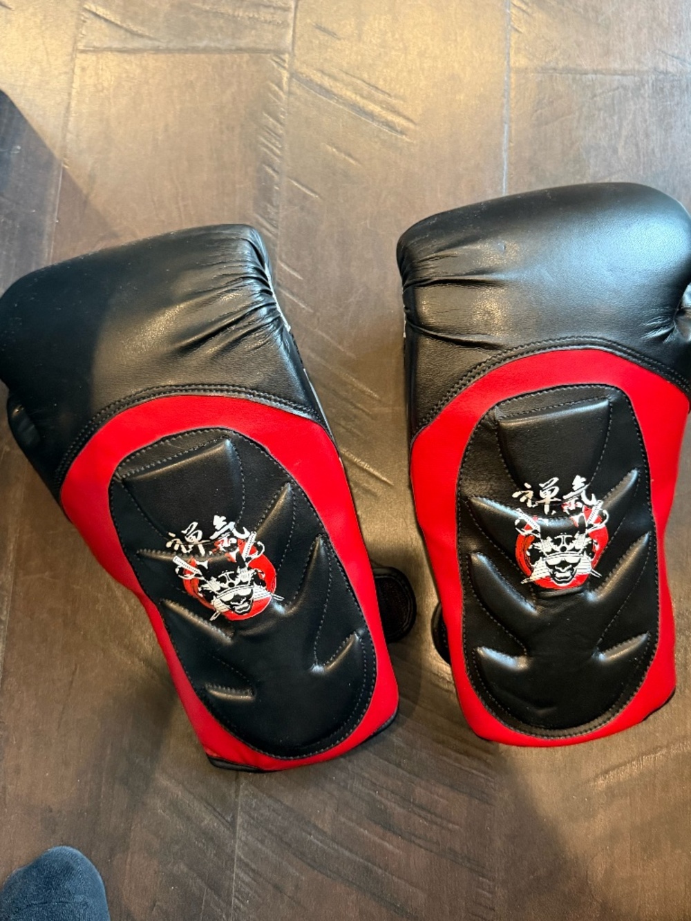 16OZ MUAY THAI GLOVES